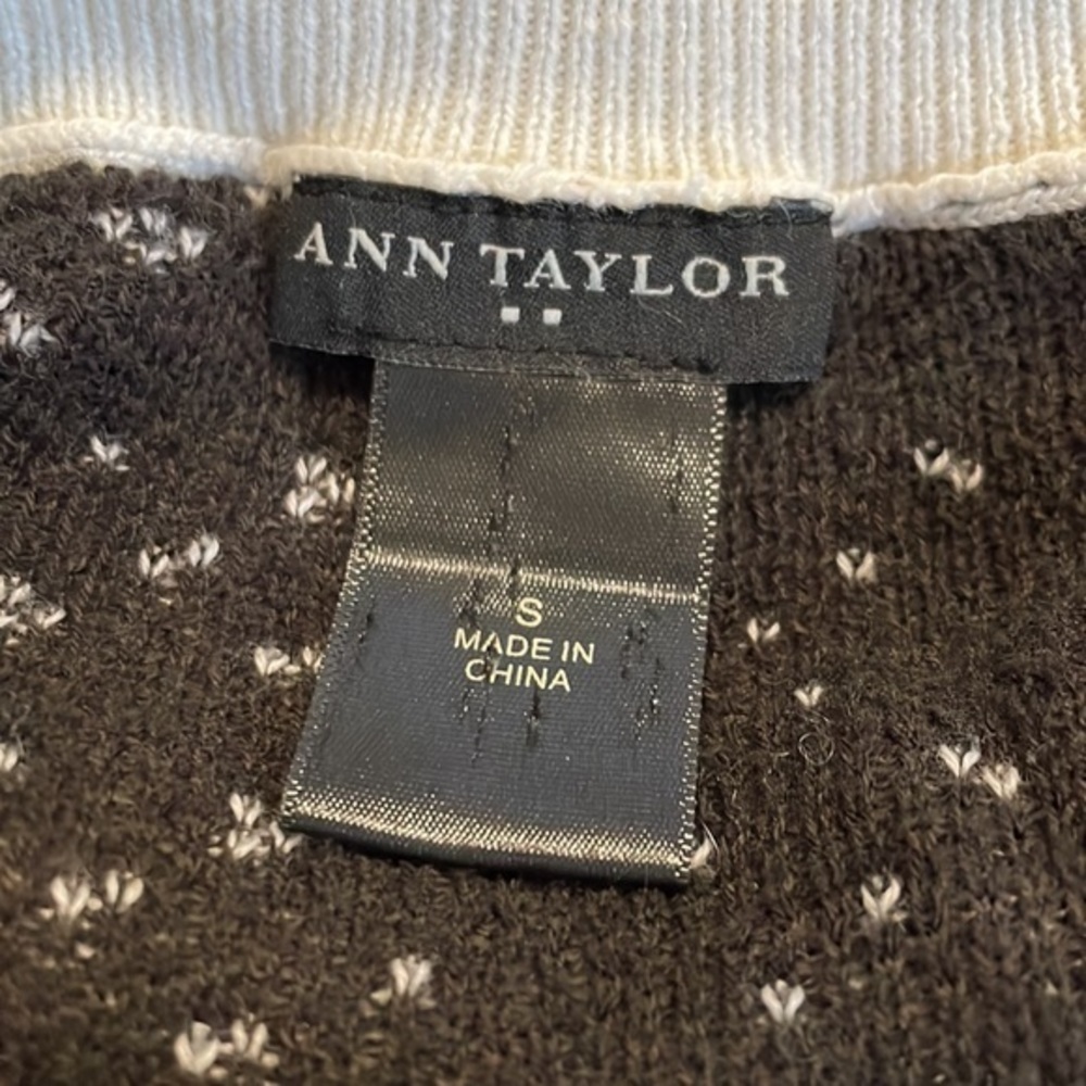 Ann Taylor black and white spotted three quarter sleeve sweater. GREAT CONDITION - Picture 6 of 6